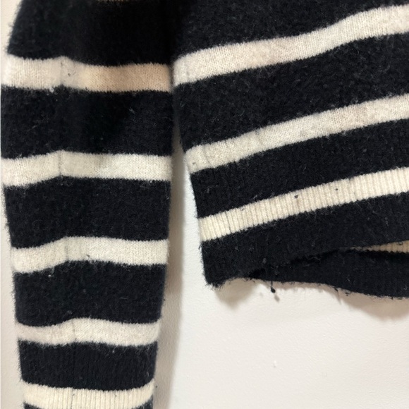 Abercrombie & Fitch Merino wool blend Sweater - Picture 2 of 4